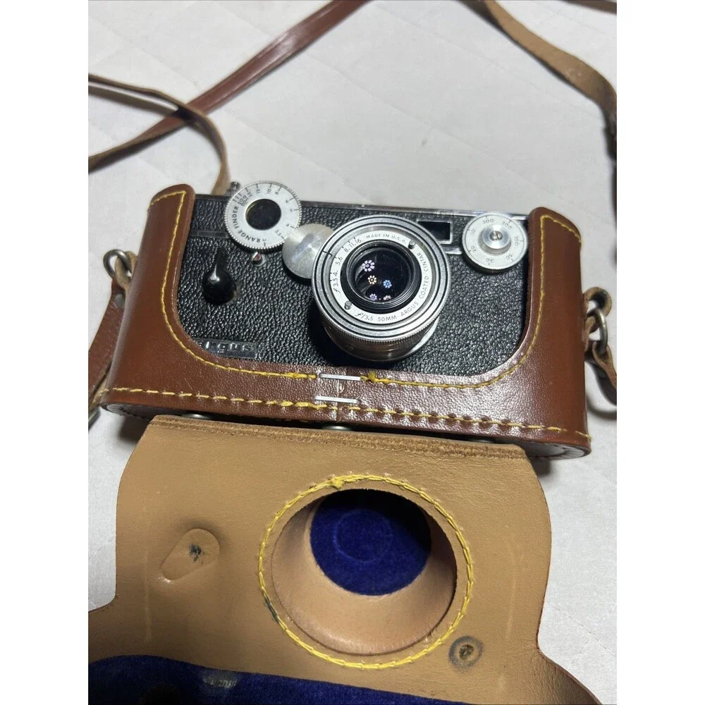 VINTAGE Argus C3 Camera With Original Paper Work And CaseLight Meter  2 UNTESTED